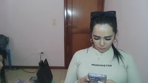 Sara online show from 11/27/25, 06:21