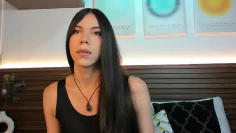 Snapshot of saracutie_ chatting on 04/17/26, 07:28 Sara online show from 04/17/26, 07:28