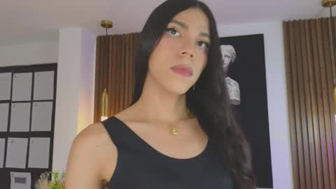Snapshot of saracutie_ chatting on 04/28/26, 07:41 Sara online show from 04/28/26, 07:41