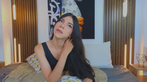Snapshot of saracutie_ chatting on 04/29/26, 07:53 Sara online show from 04/29/26, 07:53