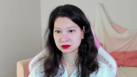 SaraDenars online show from 11/18/25, 05:12