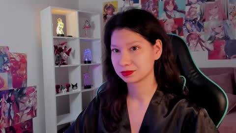 SaraDenars online show from 11/19/25, 05:18