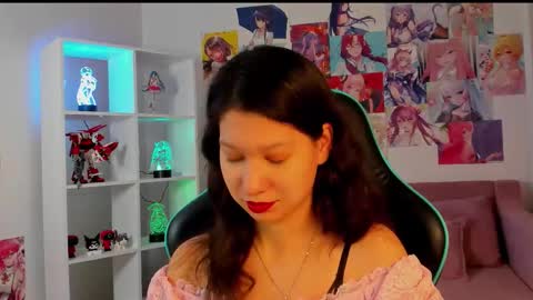 SaraDenars online show from 11/28/25, 06:49