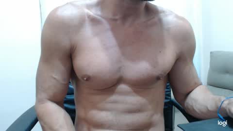 saradorj92 online show from 01/11/25, 06:03