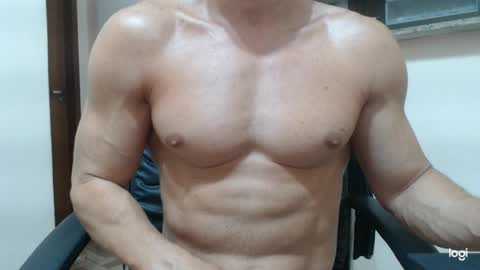 saradorj92 online show from 02/02/25, 06:04