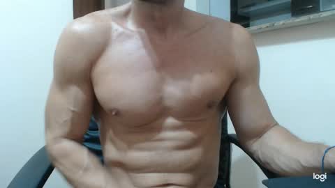 saradorj92 online show from 02/04/25, 07:07