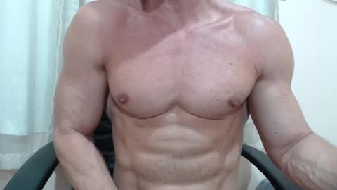 saradorj92 online show from 10/26/25, 12:05