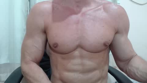 saradorj92 online show from 11/14/25, 04:33