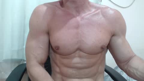 saradorj92 online show from 11/16/25, 01:44