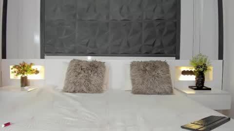  Sara Gomez  online show from 11/21/25, 01:54