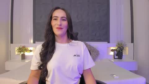 Snapshot of saragomez_1 chatting on 02/20/26, 01:22 Sara Gomez online show from 02/20/26, 01:22