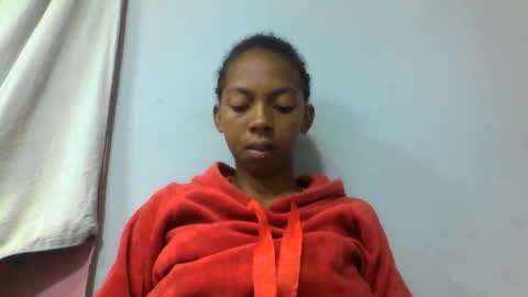 Snapshot of sarah146341 chatting on 12/17/25, 05:46 sarah146341 online show from 12/17/25, 05:46