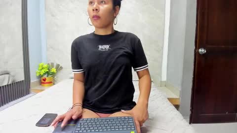 Sarah online show from 11/06/25, 11:55