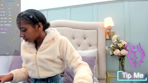 Snapshot of sarah_ashbourne chatting on 09/14/25, 01:54 sarah_ashbourne online show from 09/14/25, 01:54