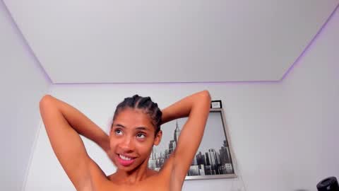 Snapshot of sarah_ashbourne chatting on 09/25/25, 12:09 sarah_ashbourne online show from 09/25/25, 12:09