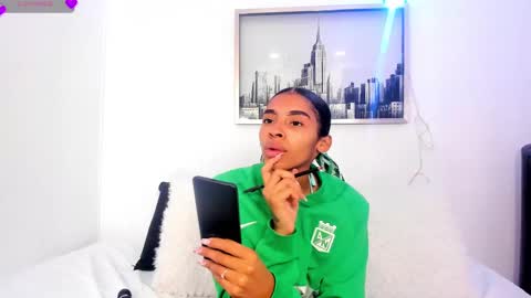 Snapshot of sarah_ashbourne chatting on 10/02/25, 01:29 sarah_ashbourne online show from 10/02/25, 01:29