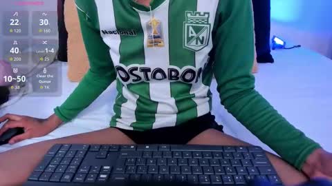 Snapshot of sarah_ashbourne chatting on 11/24/25, 01:49 sarah_ashbourne online show from 11/24/25, 01:49