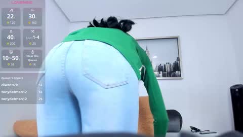 Snapshot of sarah_ashbourne chatting on 11/24/25, 01:55 sarah_ashbourne online show from 11/24/25, 01:55