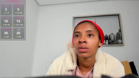 Snapshot of sarah_ashbourne chatting on 11/25/25, 01:44 sarah_ashbourne online show from 11/25/25, 01:44