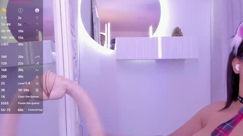 Snapshot of sarah_bonneth chatting on 01/18/25, 06:10 Sarah Bonneth online show from 01/18/25, 06:10