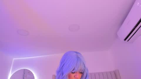 Snapshot of sarah_bonneth chatting on 03/11/25, 11:12 Sarah Bonneth online show from 03/11/25, 11:12