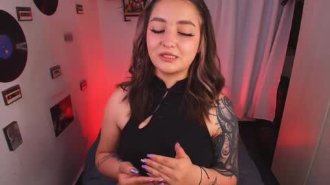 Snapshot of sarah_cuteeyes chatting on 02/07/26, 06:06 Sara online show from 02/07/26, 06:06