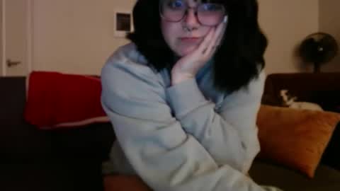 Sarah online show from 03/12/25, 02:09