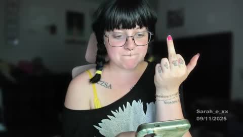 Sarah online show from 09/12/25, 02:33