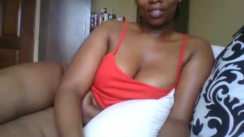 Snapshot of sarah_haggai chatting on 07/17/26, 07:26 sarah_haggai online show from 07/17/26, 07:26
