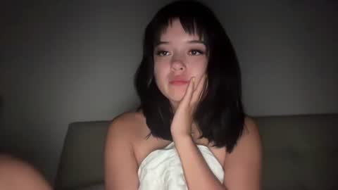 Snapshot of sarah_heart_aus chatting on 02/06/25, 01:21 Sarah Heart Aus online show from 02/06/25, 01:21