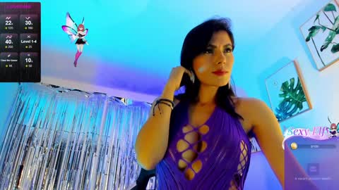 Snapshot of sarah_perez1 chatting on 02/05/25, 12:20 INSTAGRAM...sarah22 p online show from 02/05/25, 12:20