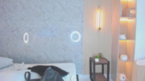 sarah online show from 10/06/25, 03:31