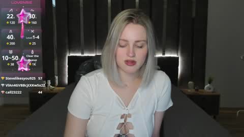 Snapshot of sarah_soul chatting on 02/02/25, 06:58 Sarah online show from 02/02/25, 06:58