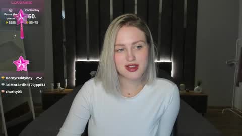 Snapshot of sarah_soul chatting on 02/04/25, 04:15 Sarah online show from 02/04/25, 04:15