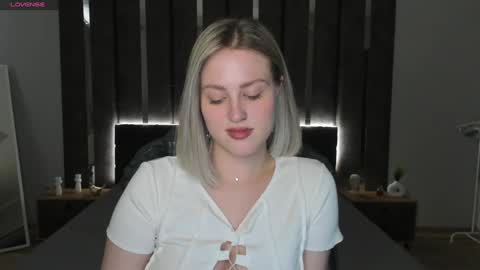 Snapshot of sarah_soul chatting on 02/05/25, 06:56 Sarah online show from 02/05/25, 06:56