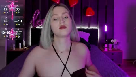 Snapshot of sarah_soul chatting on 02/16/25, 12:52 Sarah online show from 02/16/25, 12:52