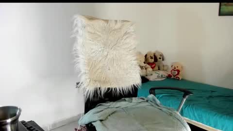 Sarah online show from 12/05/25, 02:25