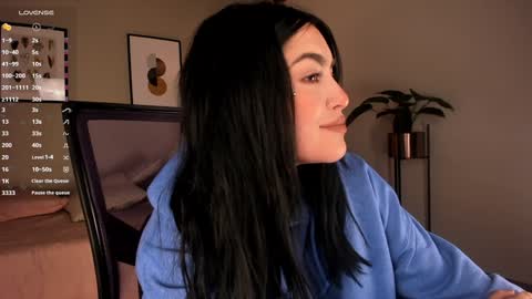   online show from 12/12/24, 09:15