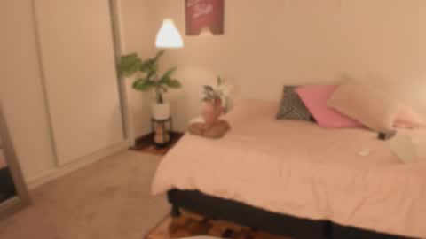   online show from 09/11/25, 05:18