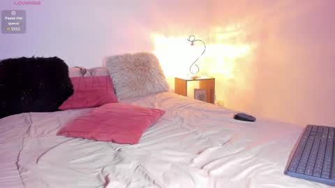 Sarah and Erik online show from 09/13/25, 01:05