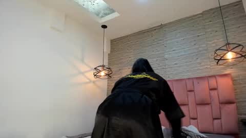 Sarah Deyvis online show from 02/17/25, 08:26