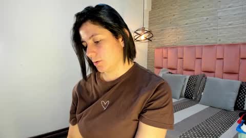 Sarah Deyvis online show from 02/25/25, 02:33