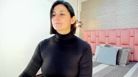 Sarah Deyvis online show from 03/06/25, 04:38