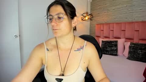 Sarah Deyvis online show from 09/08/25, 02:38