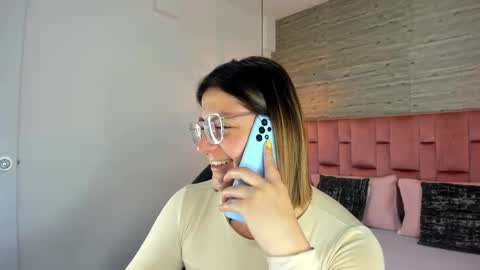 Sarah Deyvis online show from 09/23/25, 12:57