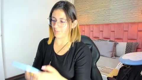 Sarah Deyvis online show from 10/02/25, 07:43