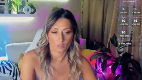 Divine Sarah NONUDE model online show from 05/30/26, 03:53