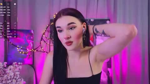 Sarah  online show from 12/01/25, 09:20