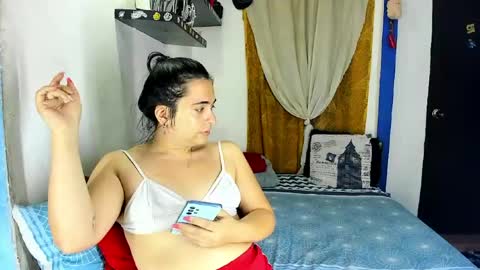 SARAHJEY     online show from 05/09/26, 10:37