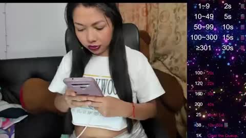 Snapshot of sarahlovexxv chatting on 01/08/25, 12:26 Sarah online show from 01/08/25, 12:26